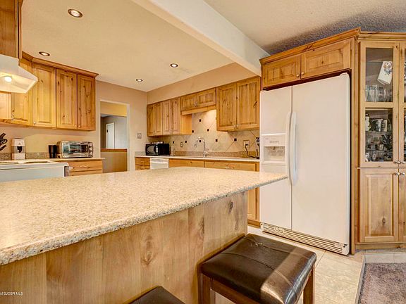 5th image of 406 Kathleen Pl