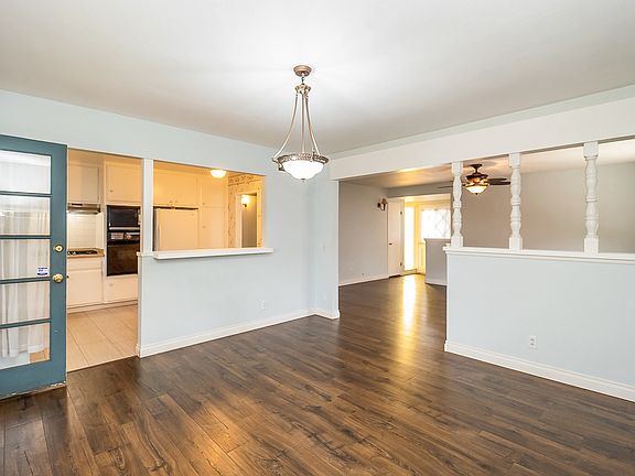 5th image of 1585 Loranne Ave