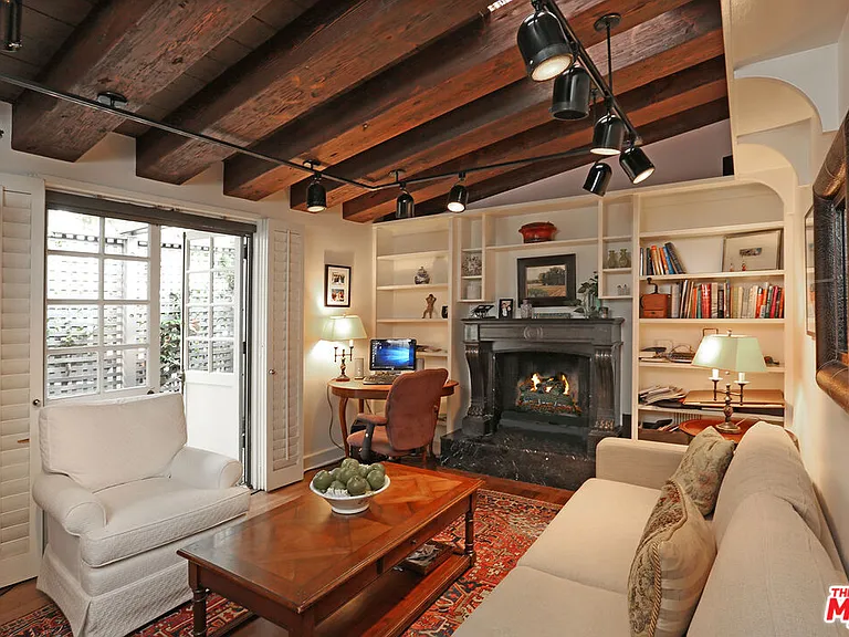 2673 Mandeville Canyon Rd — Photo 19