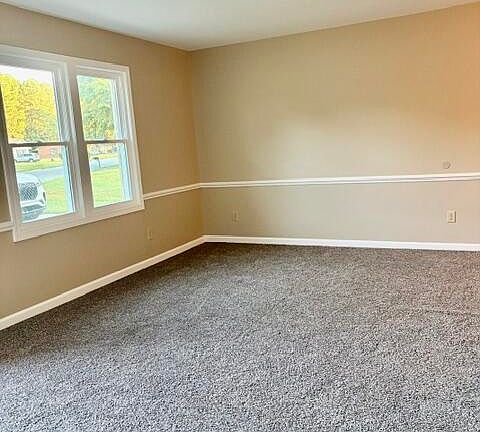 2nd image of 1309 Manchester Road