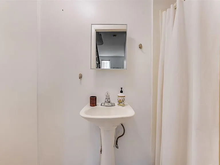 107 Madison St — Photo 7