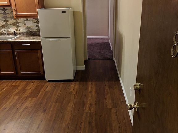 2nd image of 2040 Yale Ave APT 8
