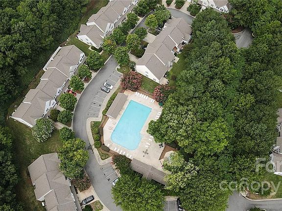 4th image of 10726 Sleigh Bell Ln