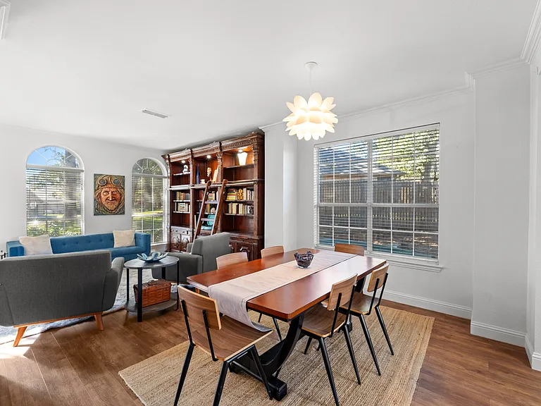 Comfy, simple space ideal for shared meals and sit-down dinners.