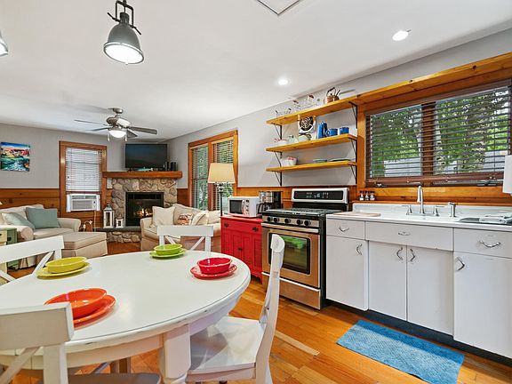 5th image of 6323 Arthur St