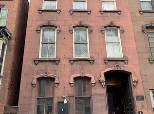 87 4th St, Troy, NY 12180