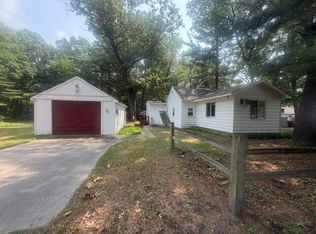 1709 E Pine St, Newaygo, MI 49337
