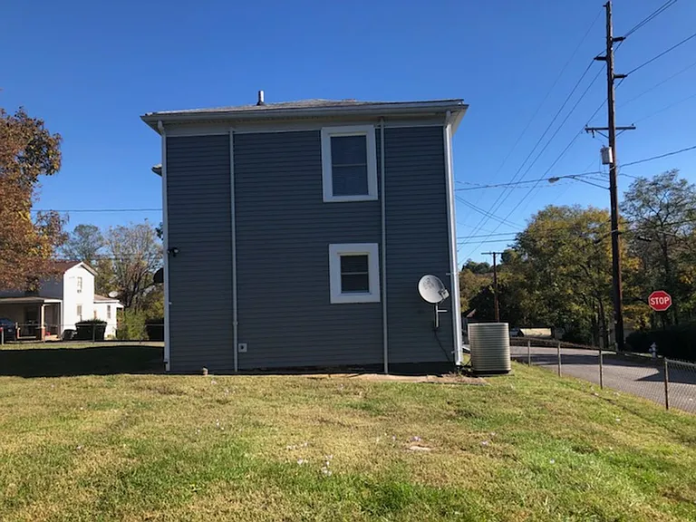 100 Chambers St — Photo 2