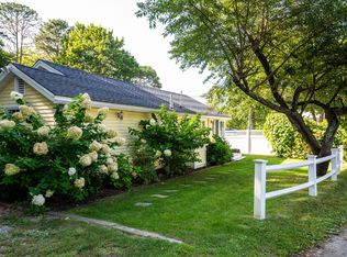 218 Roxy Cahoon Rd, Plymouth, MA 02360