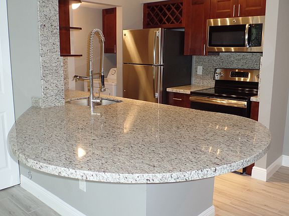 4th image of 1263 SW 46th Ave APT 2101