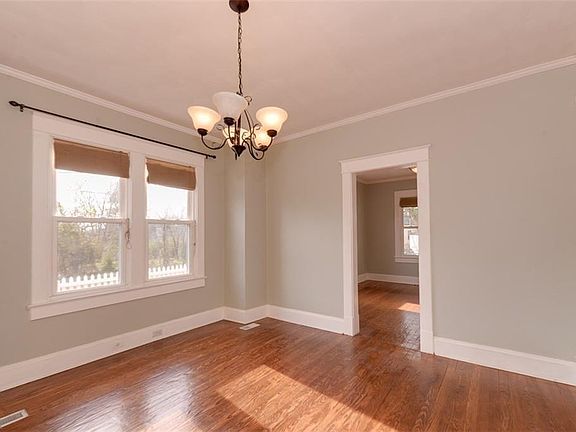 3rd image of 1431 Moultrie Ave