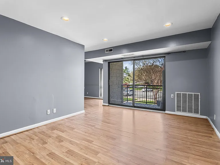 6087 Majors Ln #5-K17 — Photo 5
