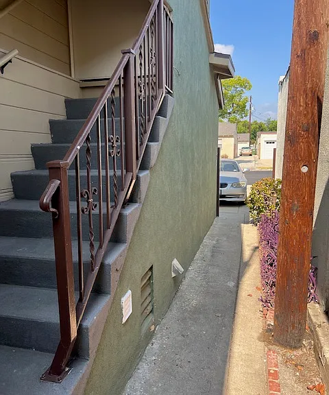 912 Westmont Dr #B — Photo 11