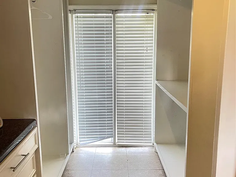 9602 Val Verde St — Photo 30