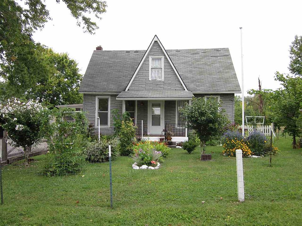 1st image of 10095 Marion St