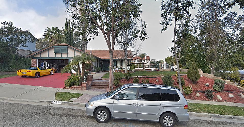 3 car cust. garage huge pool