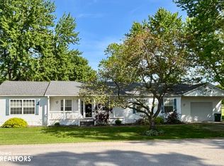 306 1st St, Keosauqua, IA 52565