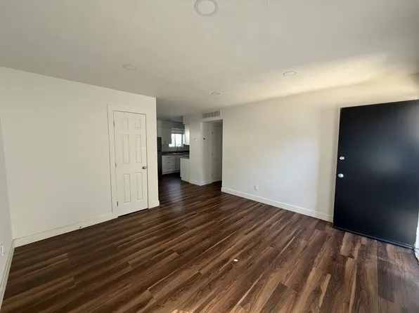 801 Monarch Cir APT 3, Exeter, CA 93221