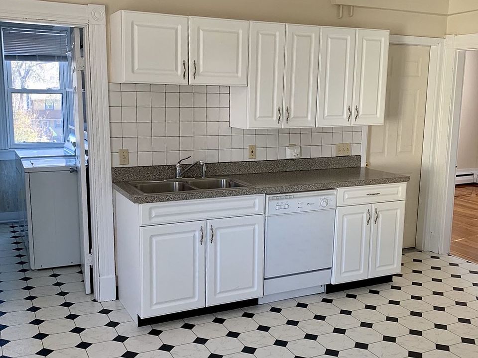 IMG_2544 Kitchen with separate laundry room.
