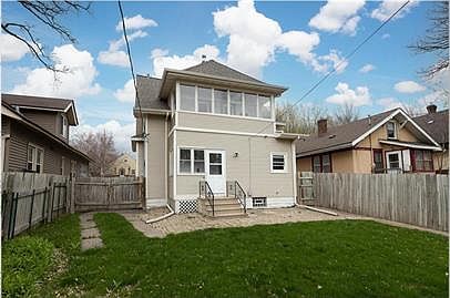 3rd image of 1018 Wakefield Ave