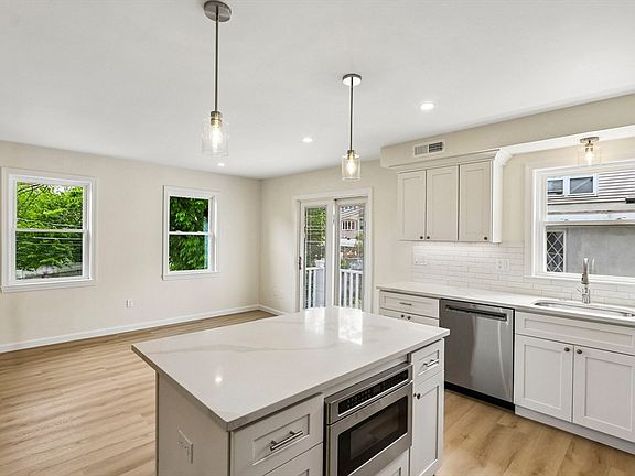 5th image of 48 Ash Ave #B