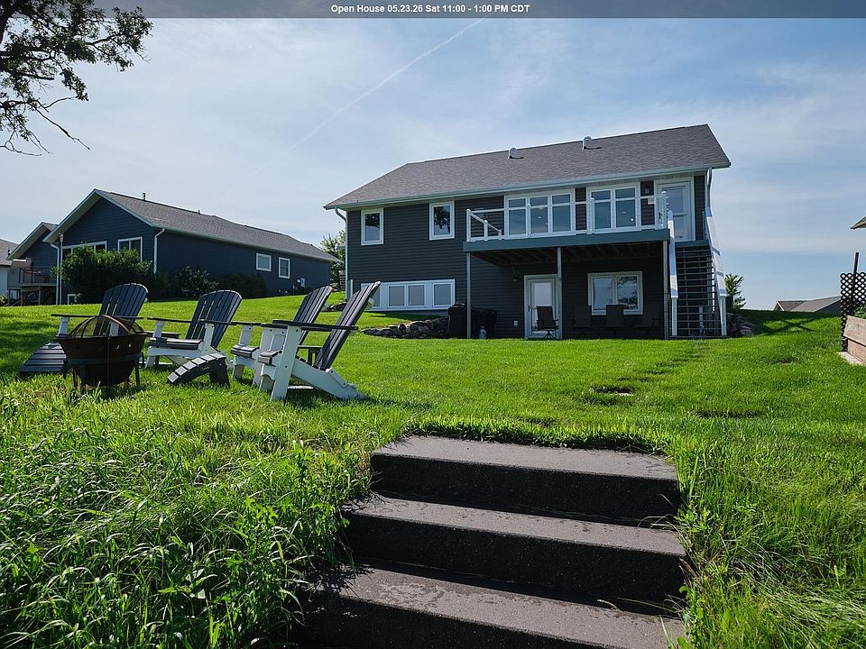 1st image of 116 W Bay Rd