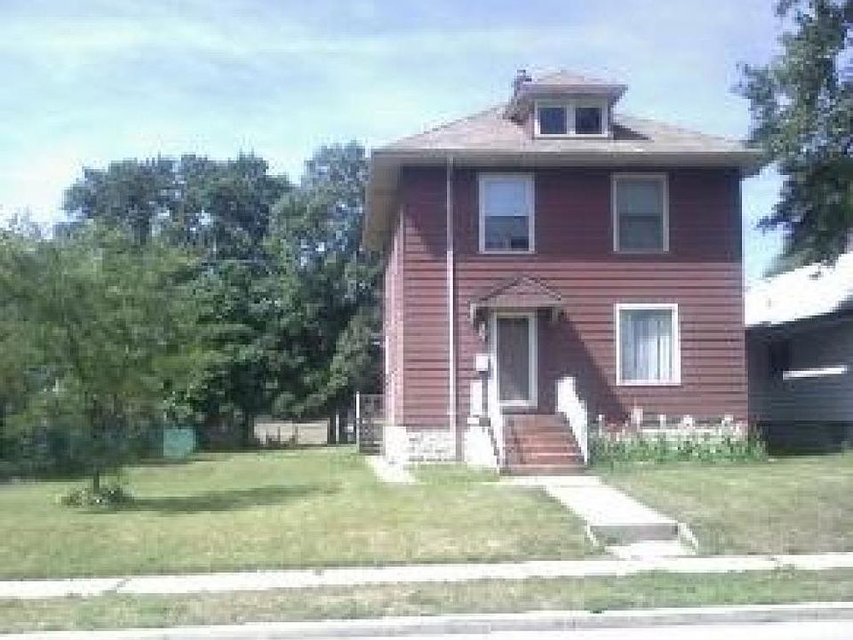 1st image of 16 Mason St