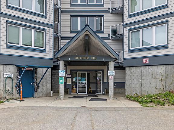 3rd image of 1320 Henry Rd #217