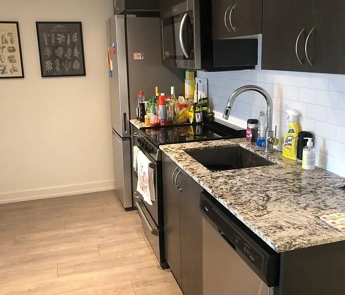 10 Wilby Cres #1407 — Photo 16