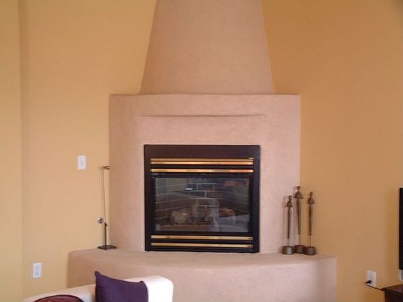 Kiva gas log fireplace