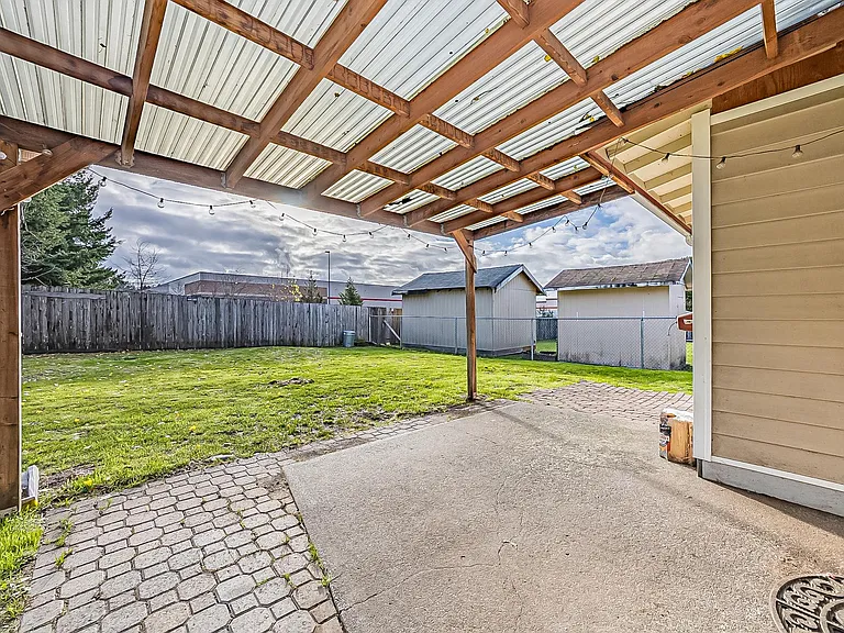 8419 Quinault Dr NE — Photo 31