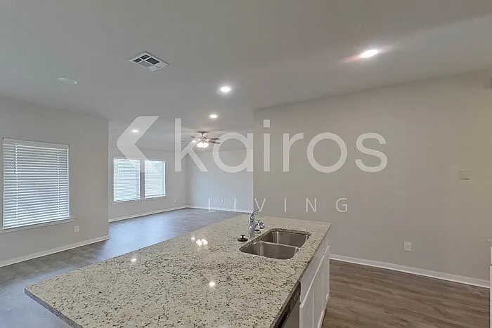 108 Santiago Ct — Photo 7