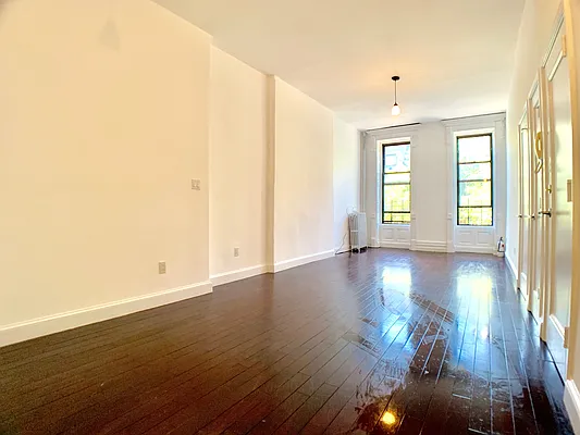 Rented by Bohemia Realty Group | media 19