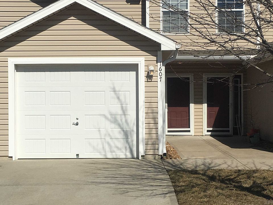 1st image of 1607 SW Highland Dr #20-C