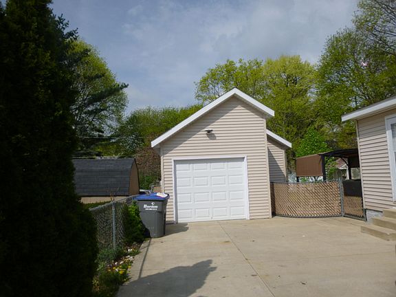 2nd image of 606 Sturgis Ave