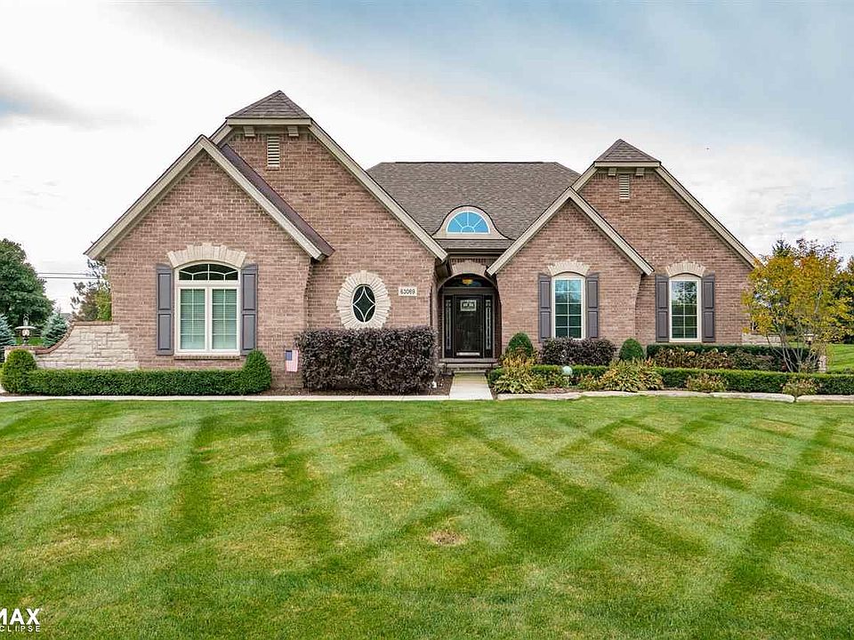1st image of 63069 S Plantation Ct