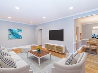 21C Foxwood Dr #C, Morris Plains, NJ 07950