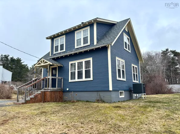 32 Old Falls Rd, Liverpool, NS B0T 1B0