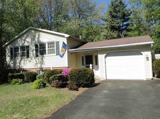 5 Pico Rd, Clifton Park, NY 12065