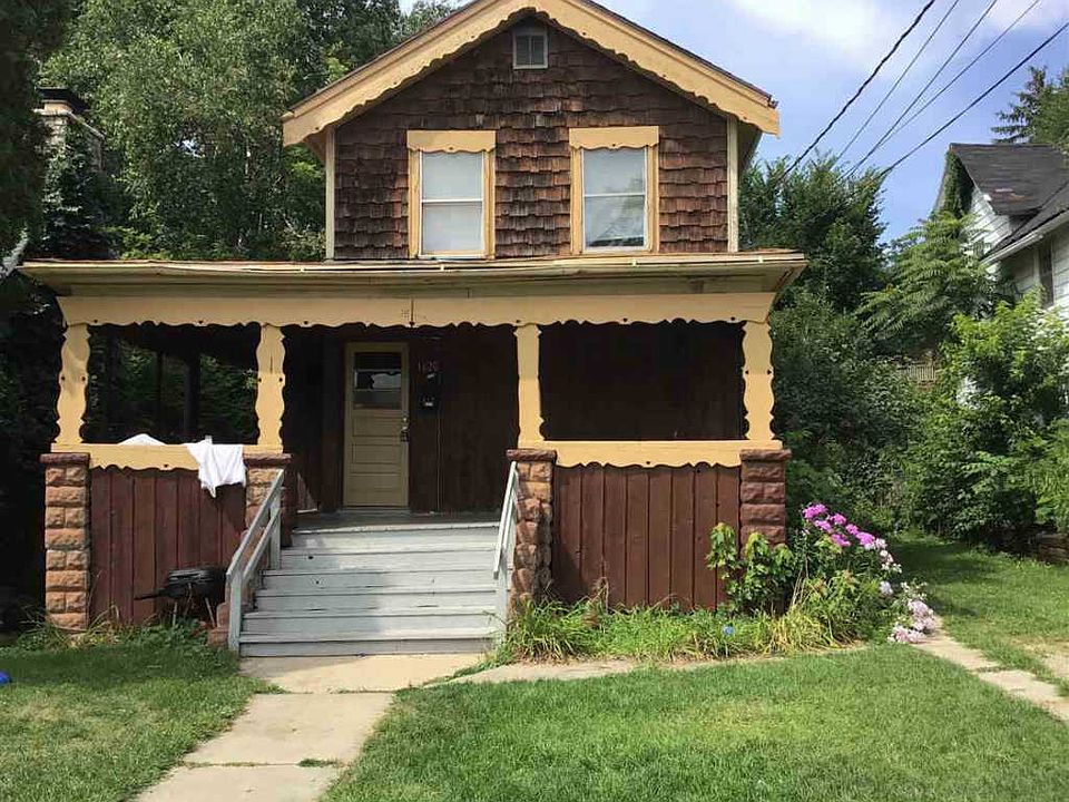 1st image of 1620 2nd Ave