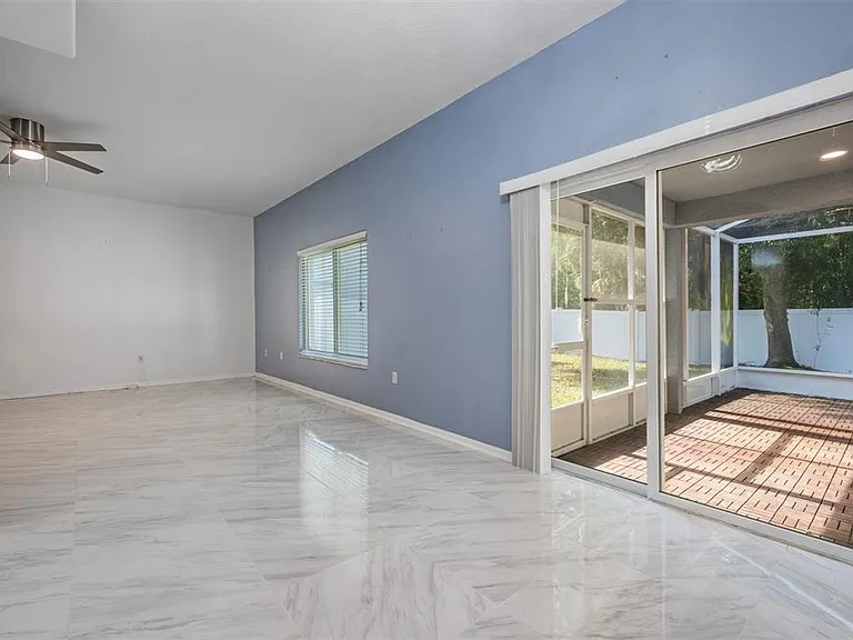 380 Rosalind Ln — Photo 12