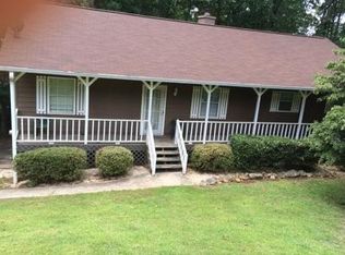 190 Bear Run Ct, Chattahoochee Hills, GA 30268