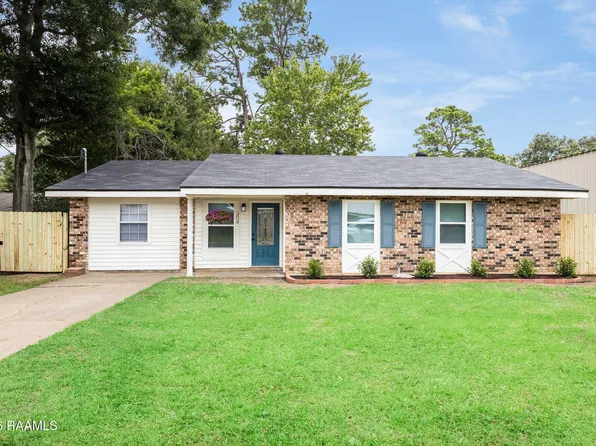 304 W Broussard St, Broussard, LA 70518