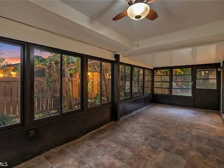 6511 Royal Woods Dr — Photo 30