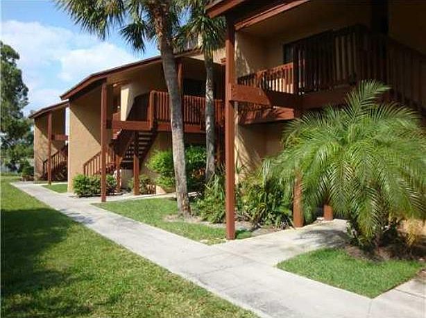2nd image of 403 Lakeview Dr E