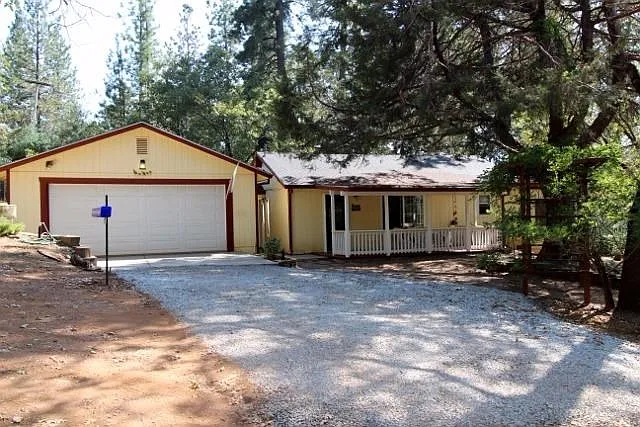 550 Rigby Ln photo 1