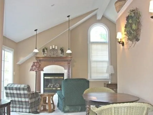 1751 State Road 930 E, New Haven, IN 46774