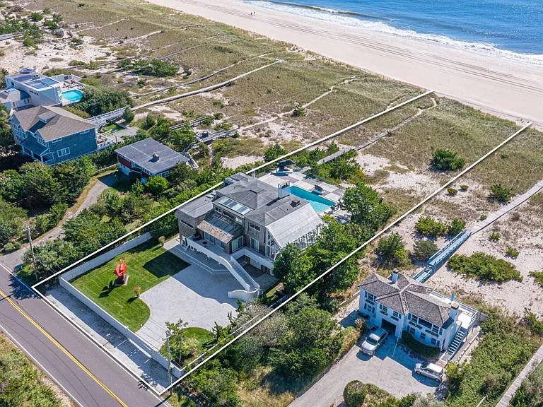 19 Dune Rd — Photo 2