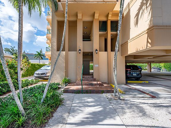 3rd image of 222 Madeira Ave APT 1-52