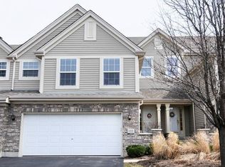 122 River Mist Dr, Oswego, IL 60543